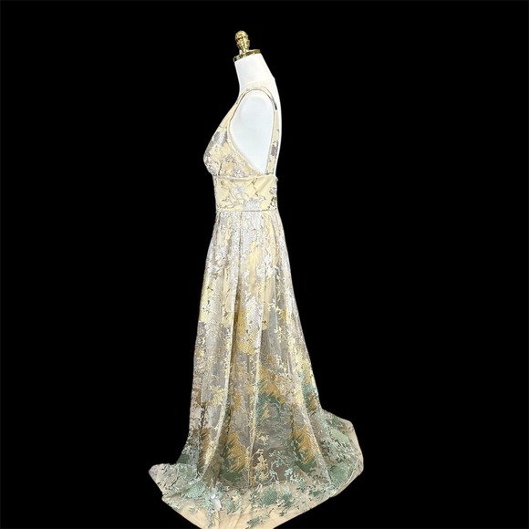 Metallic Floral Lace V-Neck Formal Gown Open Back A-Line Prom Dress Champagne - Picture 5 of 11